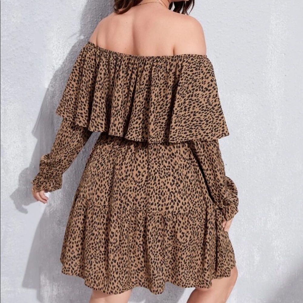 Plus size leopard print off shoulder dress - Picture 2 of 5